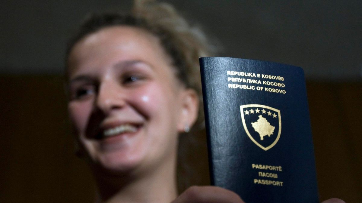 Česko svolalo na říjen jednání EU o zrušení víz pro Kosovo