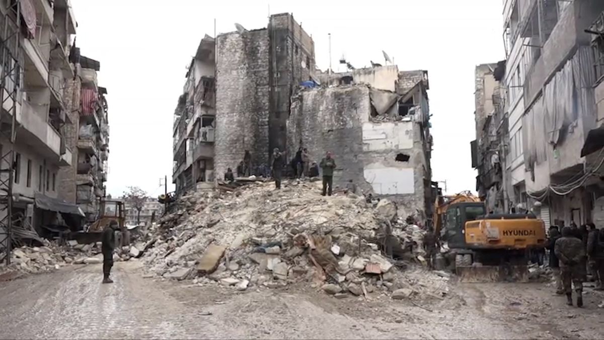 Zoufalství a beznaděj zemětřesením poničené Sýrie