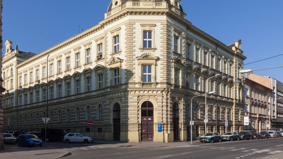 Akademický senát odstavil plzeňského exděkana, kterého policie vyšetřuje kvůli stipendiím