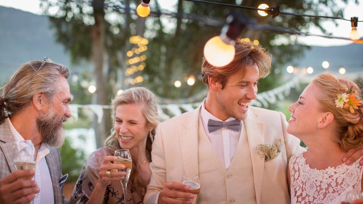 Na svatbu bez faux pas: Návod pro svatebčany