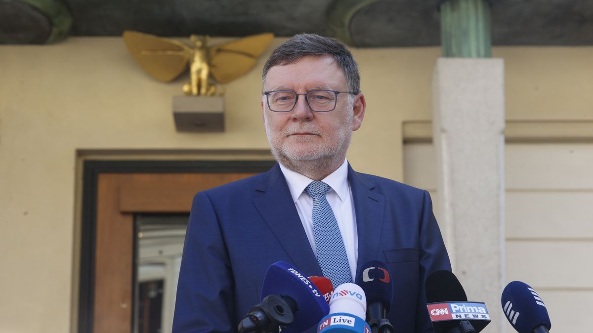 Zvýšíme daň z nemovitých věcí, oznámil Stanjura