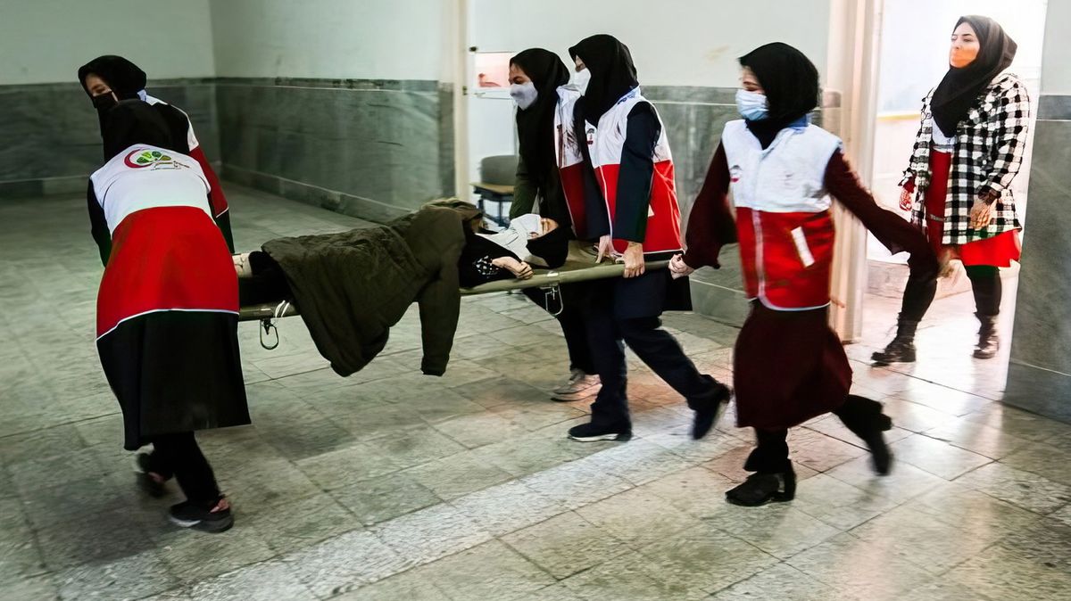 V Íránu byly otráveny desítky dívek z několika škol