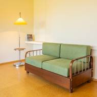 Pohovka Modela je hodně variabilním kouskem, který ani po letech neztrácí půvaby.