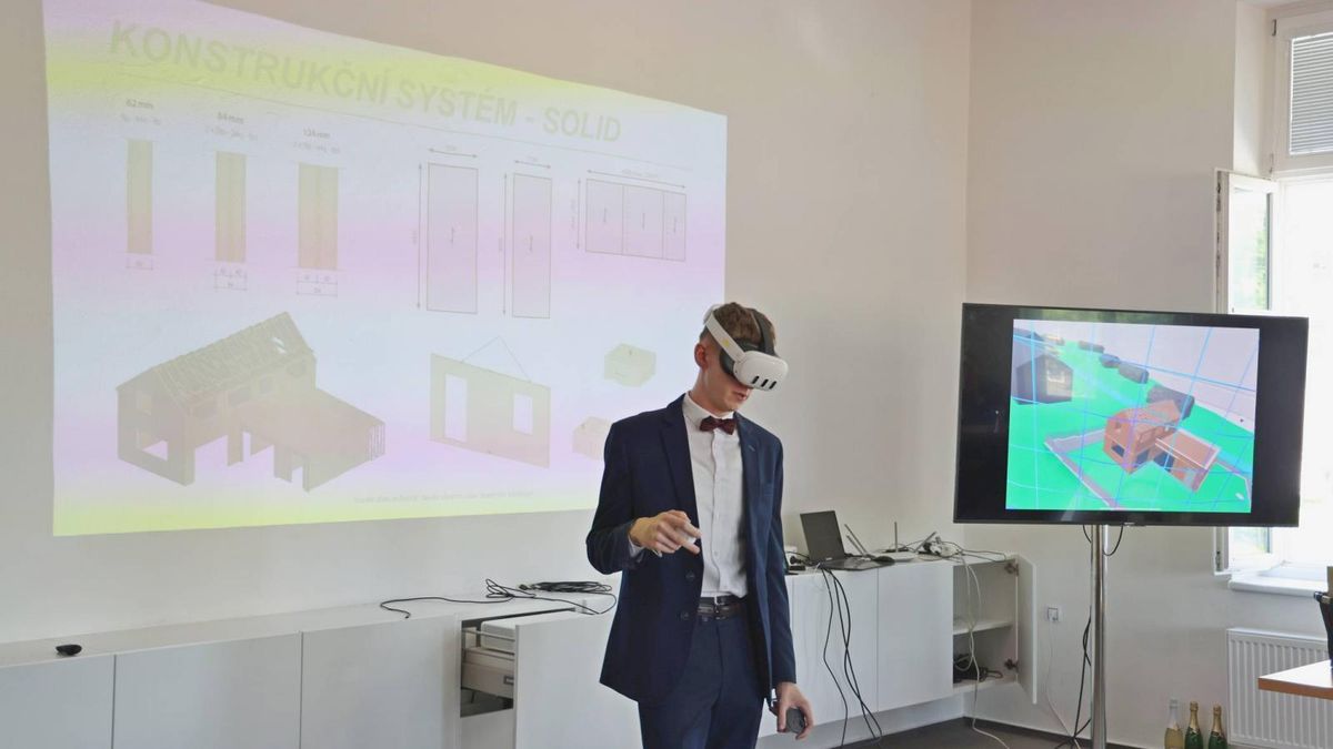Na brněnské technice poprvé obhajovali bakalářky se speciálními brýlemi ve virtuální realitě