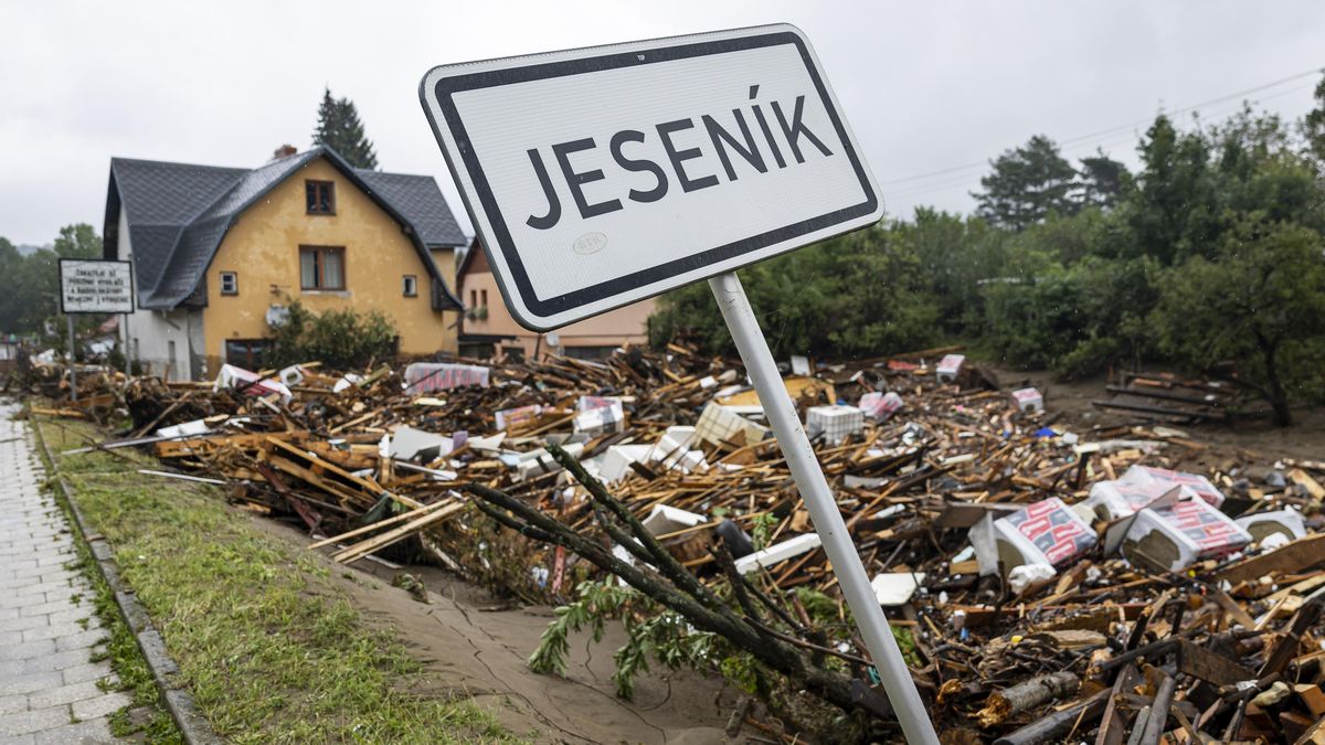 Jeseníky a Rychleby po povodních stále potřebují pomoc. Pomáhá jim Letní kapela nebo známé brněnské nakladatelství
