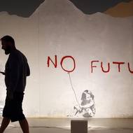 Z pražské výstavy Banksyho.