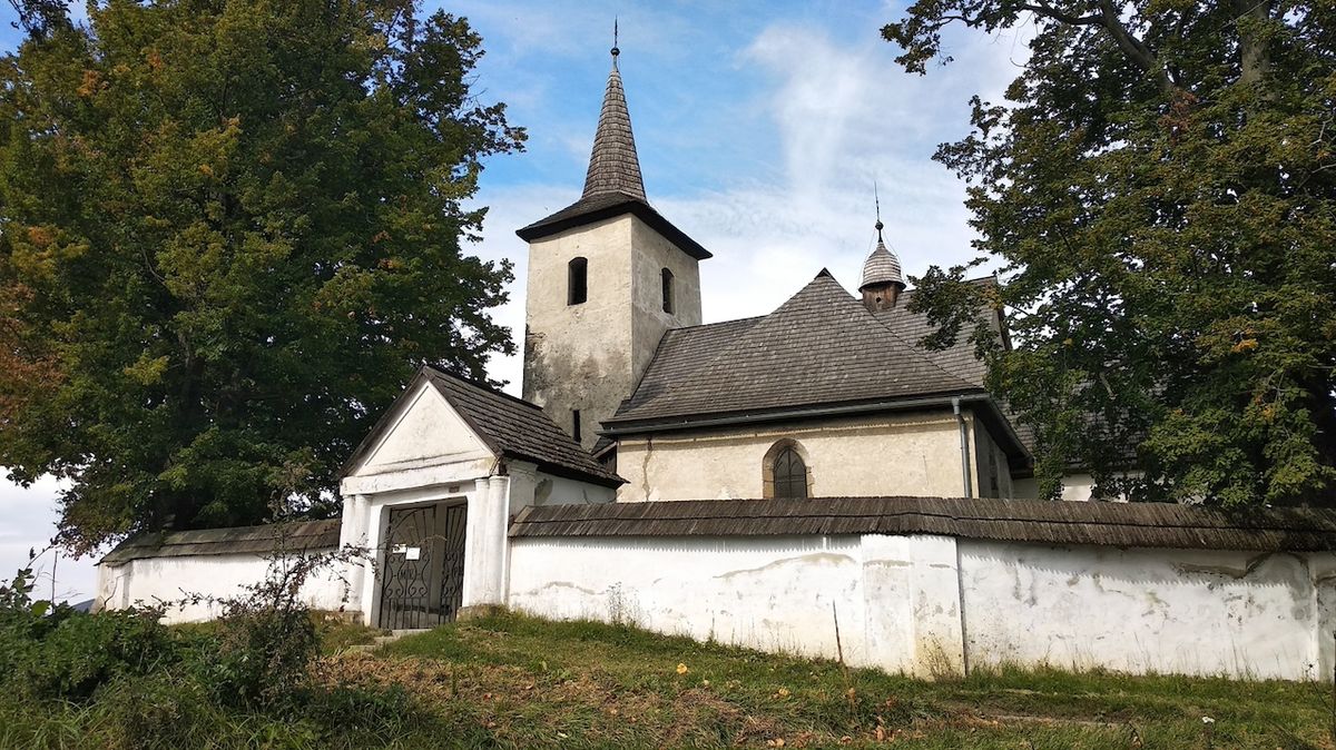 Kostel v Ludrové.