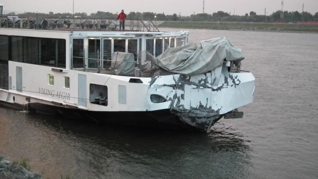 Na Dunaji v Komárnu havarovala výletní loď, sedm zraněných