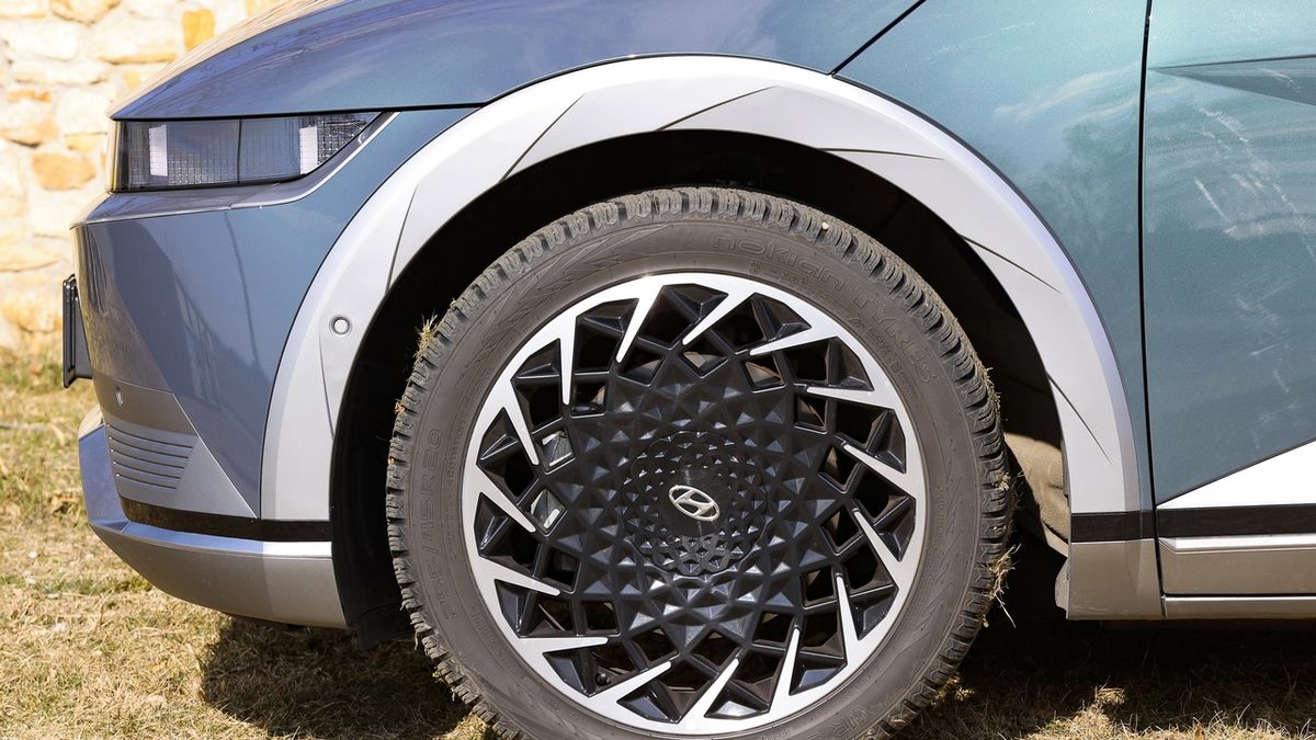 Hyundai a Michelin budou spolupracovat na vývoji odolnějších pneumatik pro elektromobily