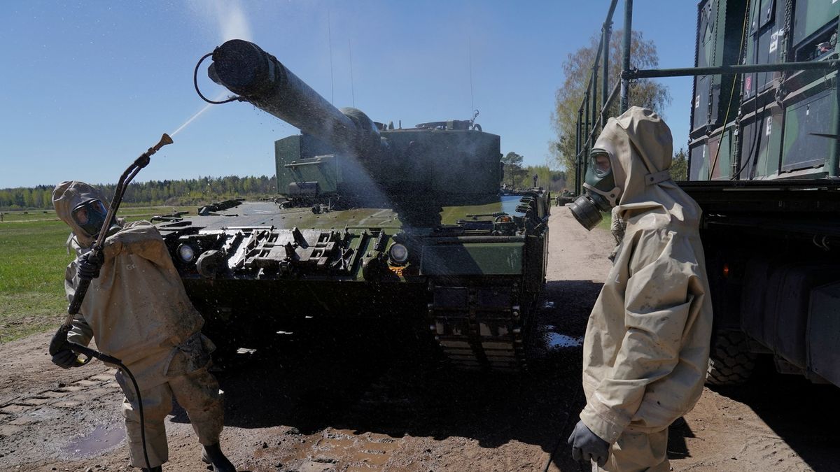 USA by uvítaly dodání německých tanků na Ukrajinu. Nutit ale nikoho nebudou