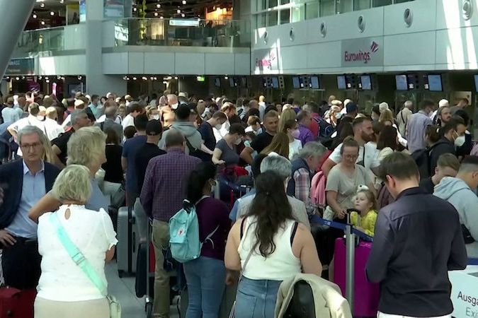 Chaos na letišti v Severním Porýní-Vestfálsku