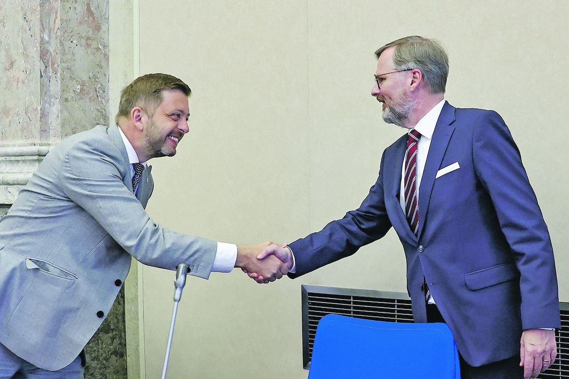 Vít Rakušan a Petr Fiala minulý týden na zasedání vlády. 