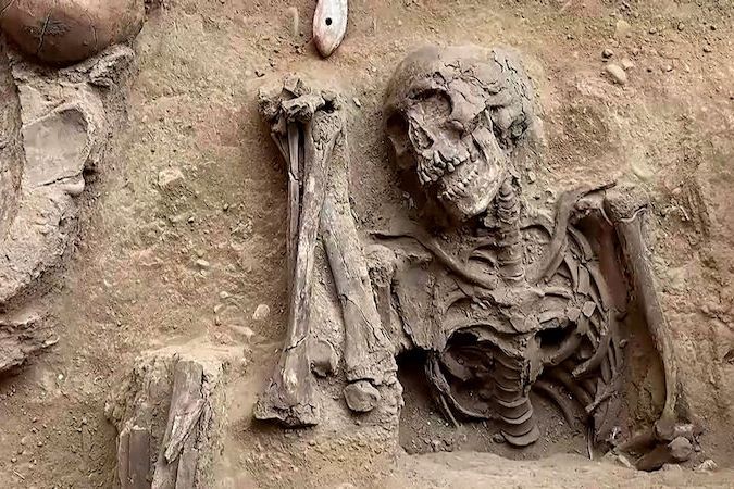 Peruánští archeologové objevili pozůstatky prvního hřbitova v Limě 