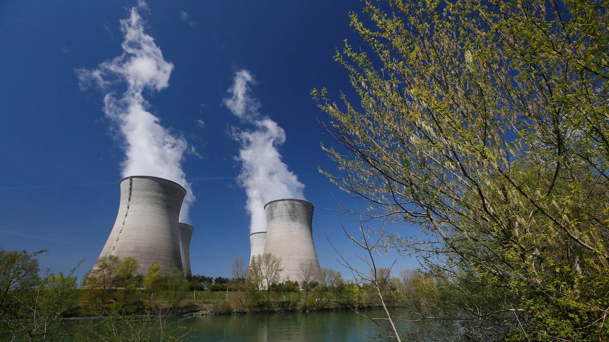 Francie v době veder zmírňuje regulaci jaderných elektráren