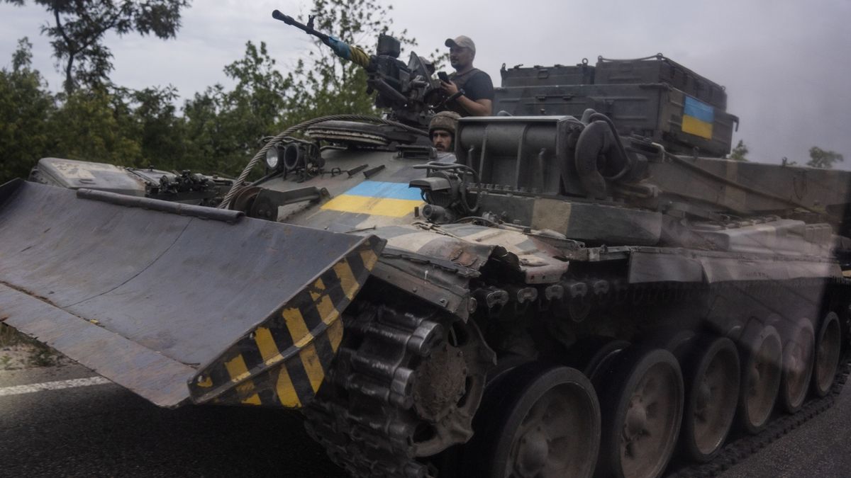 Rusko se připravuje na ukrajinskou ofenzivu a posiluje obranné pozice na jihu