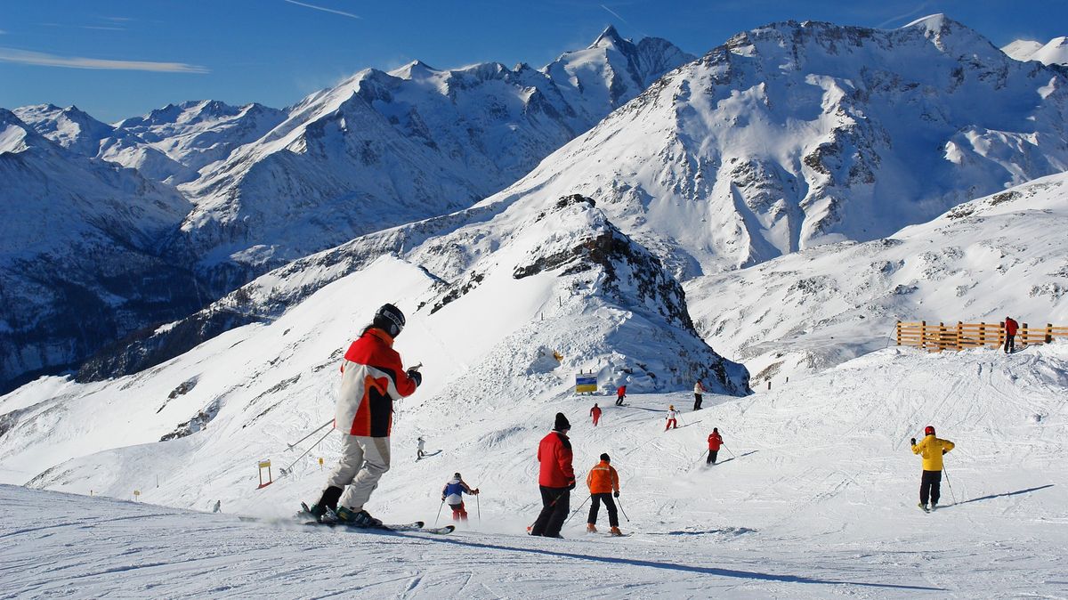 Češi lyžovat chtějí, ale někteří s koupí zájezdů vyčkávají i kvůli inflaci