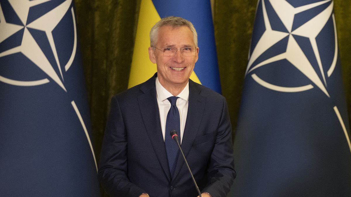 Šéf NATO je poprvé od začátku invaze v Kyjevě