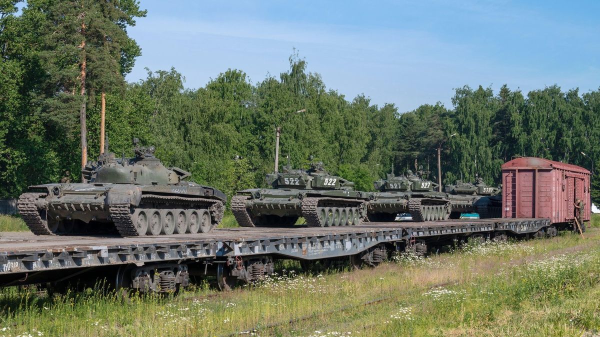 Ukrajinec volal do Ruska pro pomoc s opravou ukořistěného tanku, ochotně mu radili
