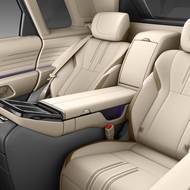 Nová Toyota Century SUV