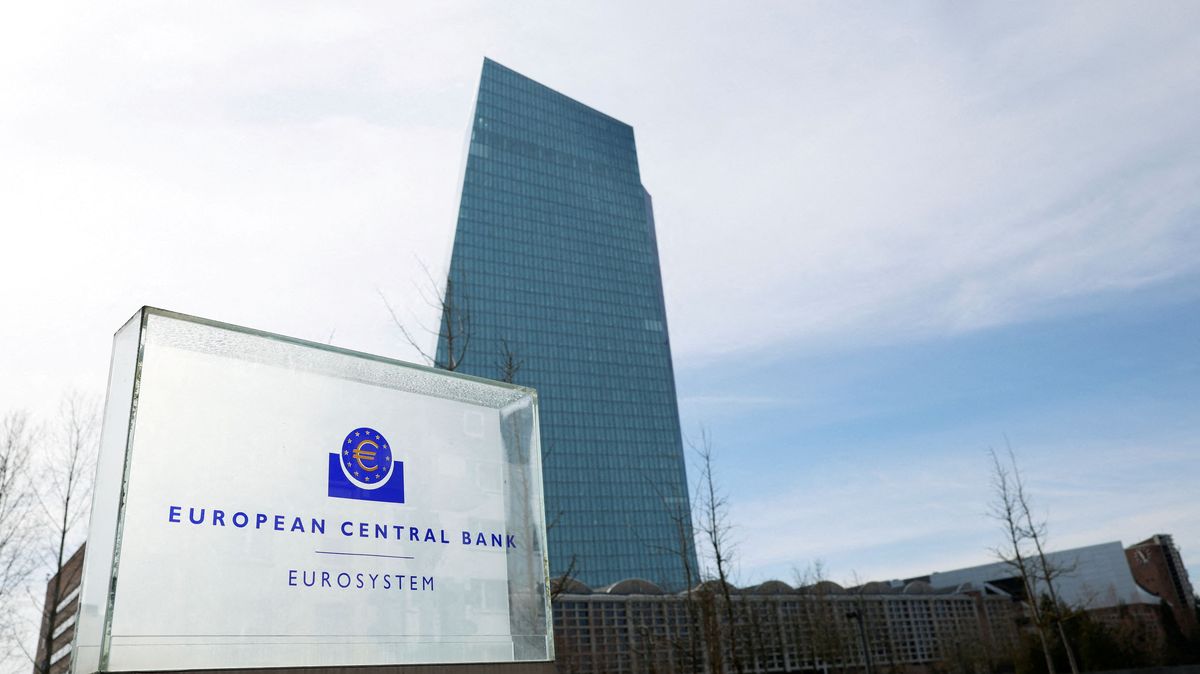 ECB nechala základní úrok beze změny na 4,5 procenta