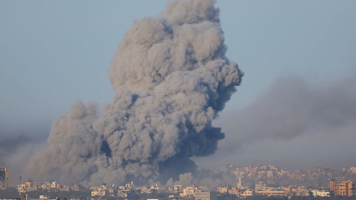 Izrael provedl masivní údery na pozice Hamásu, v Pásmu Gazy zuří těžké boje – Novinky