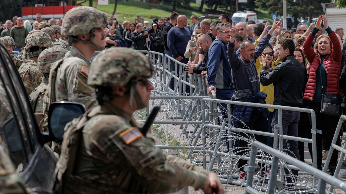 NATO pošle do Kosova dalších 700 vojáků