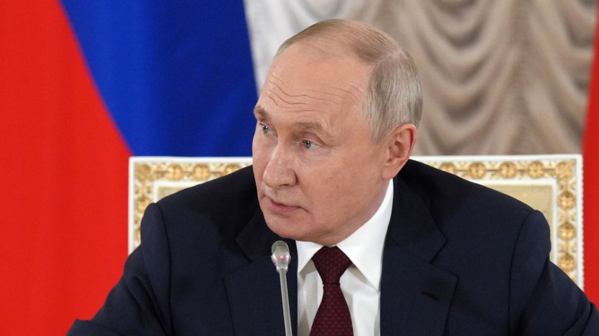 Putinovi podřízená dvousettisícová garda dostane těžké zbraně