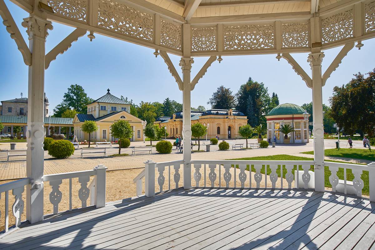 Františkovy Lázně jsou nádhernou ukázkou typické lázeňské klasicistní architektury.