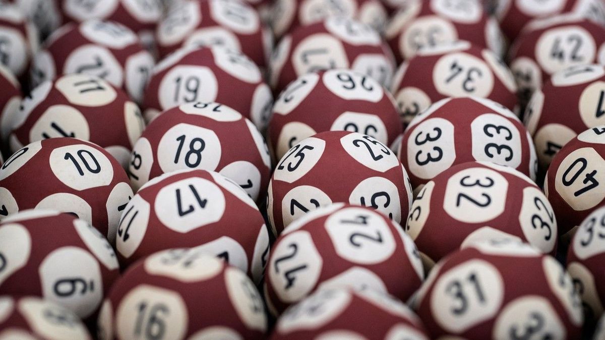Francouzka přišla v padesáti o práci a krátce nato vyhrála v loterii 2,7 miliardy