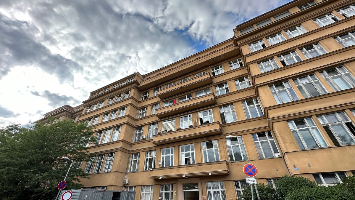 V kauze související se zakázkami nemocnice Bulovka uzavřel dohodu o vině další obžalovaný