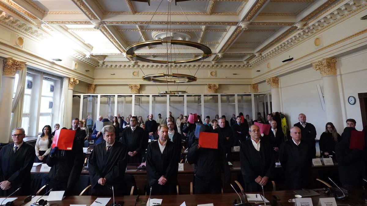 Znásilnění 15leté dívky v Hamburku: Z devíti odsouzených půjde za mříže jediný