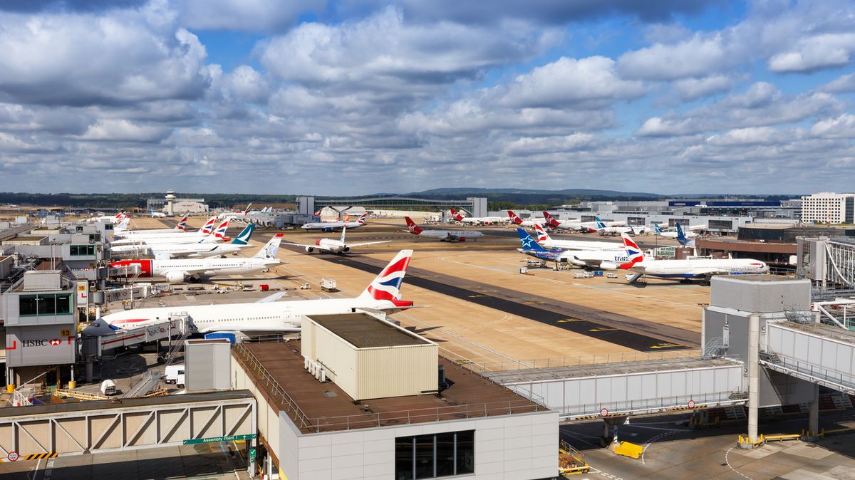 Londýnské letiště Gatwick omezí do konce týdne počty letů kvůli personálu