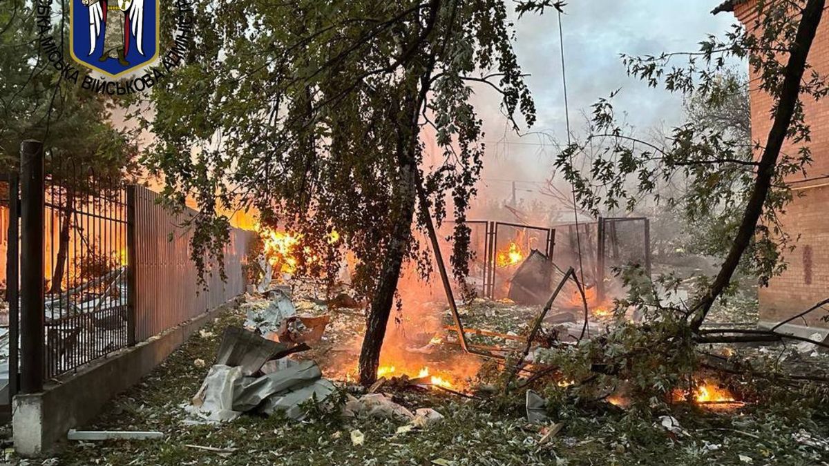 Raketové útoky na Kyjev. Nejméně sedm lidí je zraněno