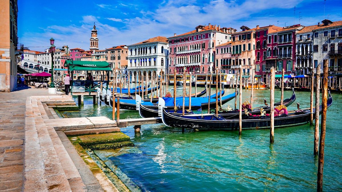 Masová turistika drtí Benátky, počet nabízených lůžek už překročil počet stálých obyvatel