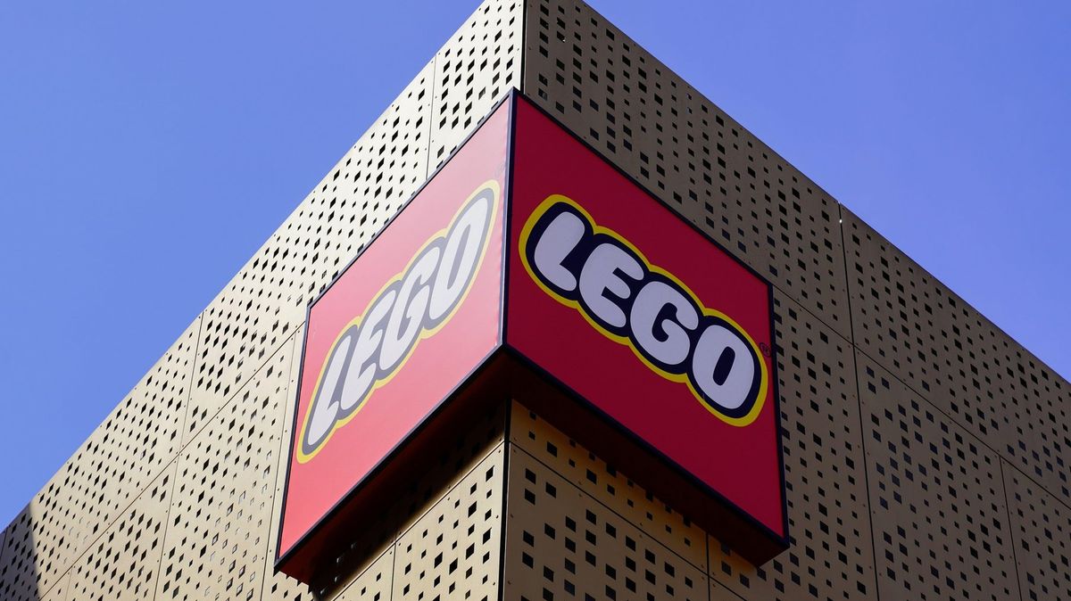 Lego vzdalo plán vyrábět stavebnice z recyklovaných plastových lahví
