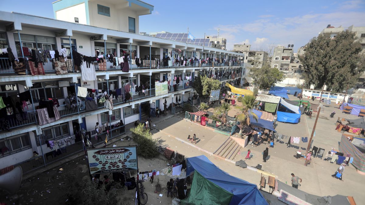 Z města Gaza odešlo 600 tisíc lidí, 100 tisíc jich zůstává. Nemocnici zaplnili uprchlíci