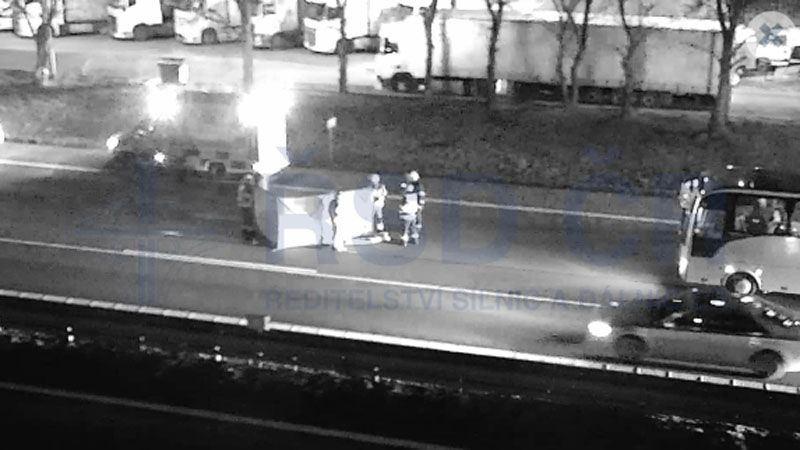 Autobus na D1 srazil chodce