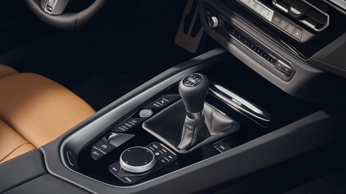 BMW má dárek pro fajnšmekry, šestiválcový roadster Z4 dostal manuální převodovku