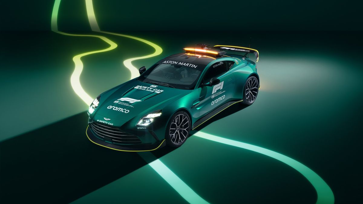 Aston Martin představil nový safety car formule 1, zaujme křídlem i displeji