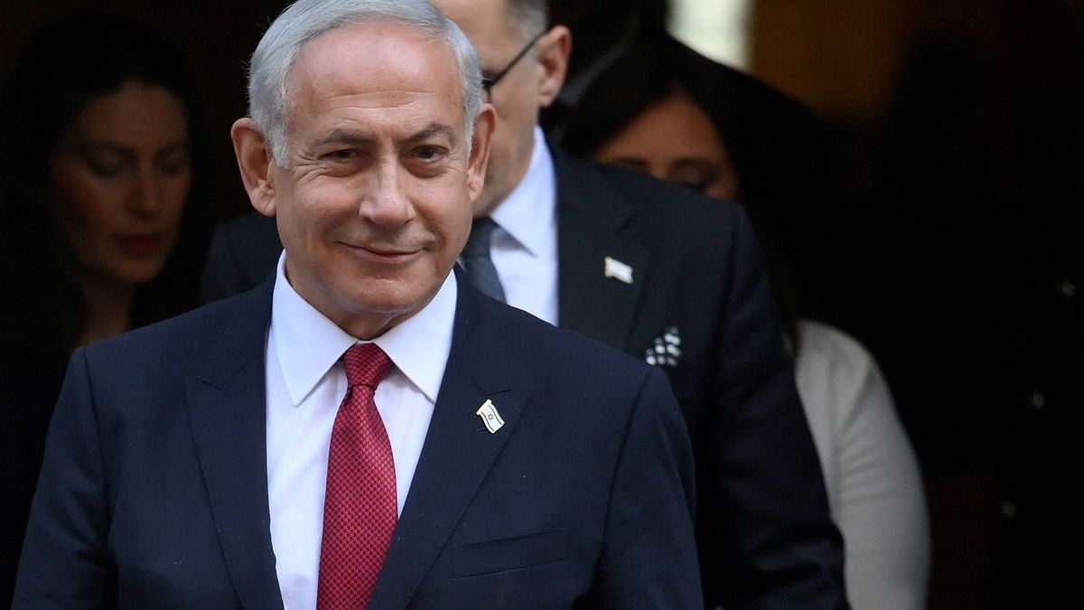 Neústupný Netanjahu vyhodil z vlády ministra obrany, který byl proti sporné soudní reformě