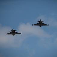 Přelet gripenů nad bohunickým krematoriem