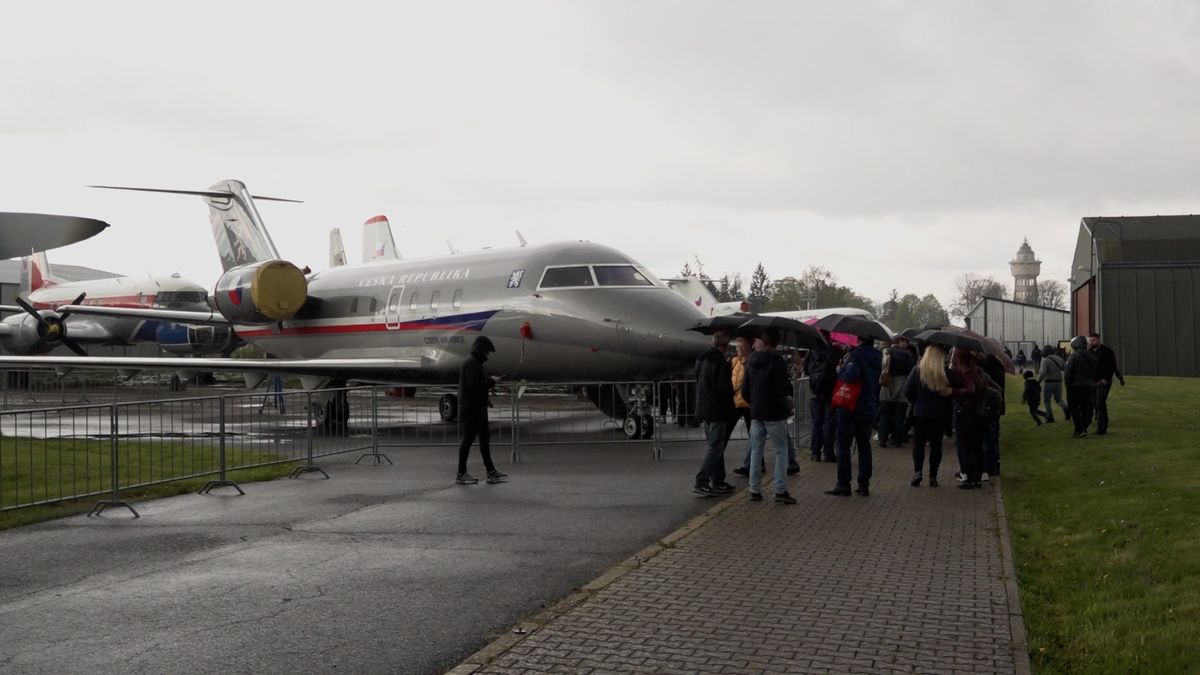 Podívejte se na vládní challenger, nový exponát leteckého muzea Kbely