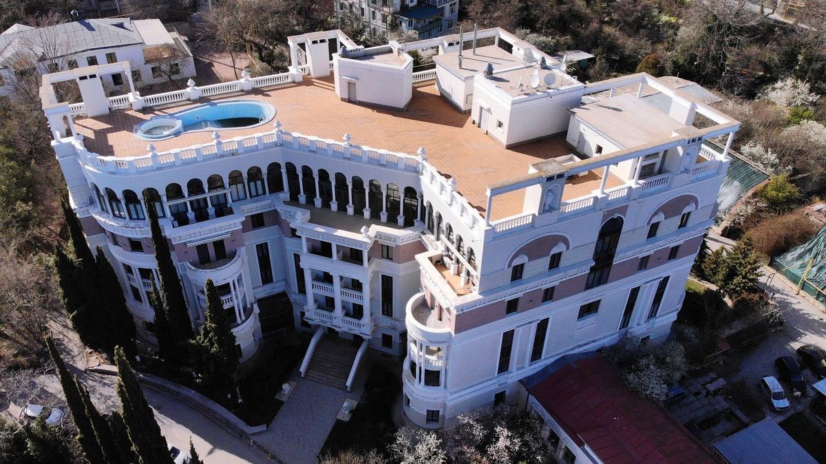 Ruská okupační správa zkonfiskovala Zelenskému byt na Krymu
