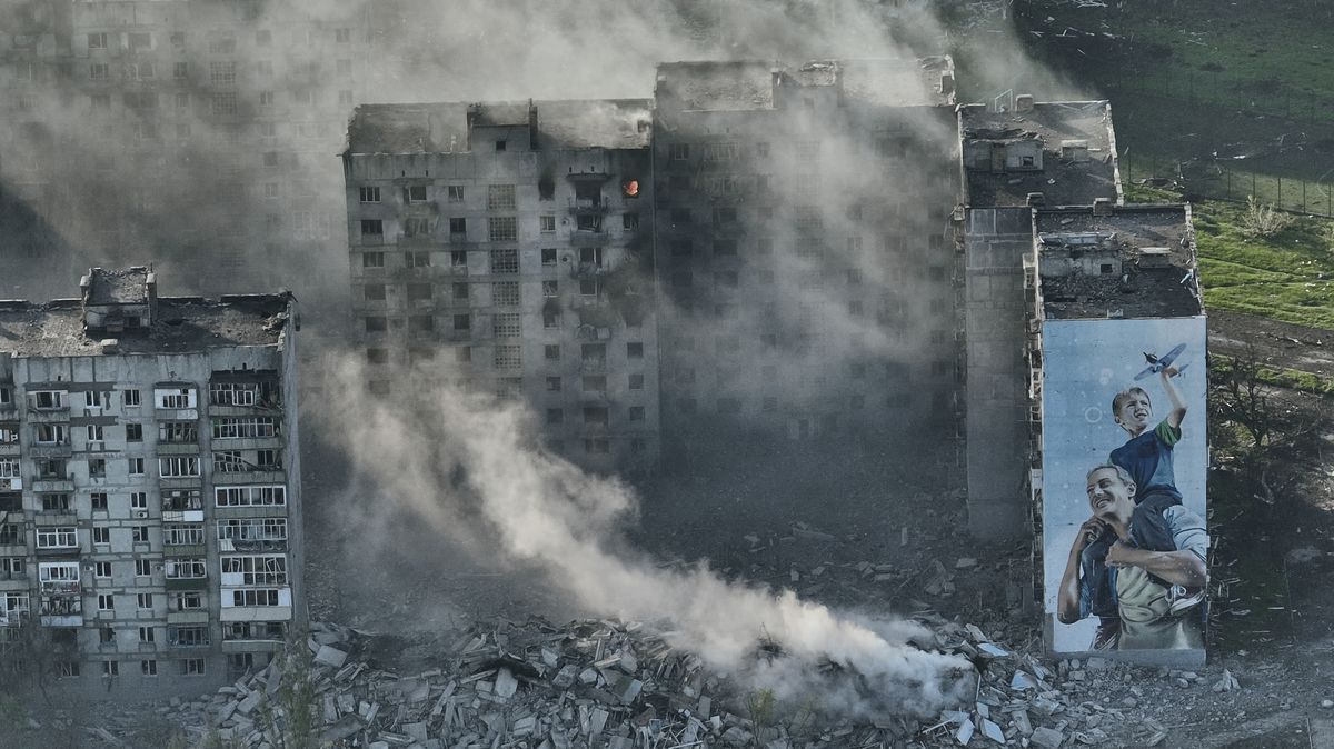 Nad většinou Ukrajiny byl vyhlášen letecký poplach. Jsou první oběti