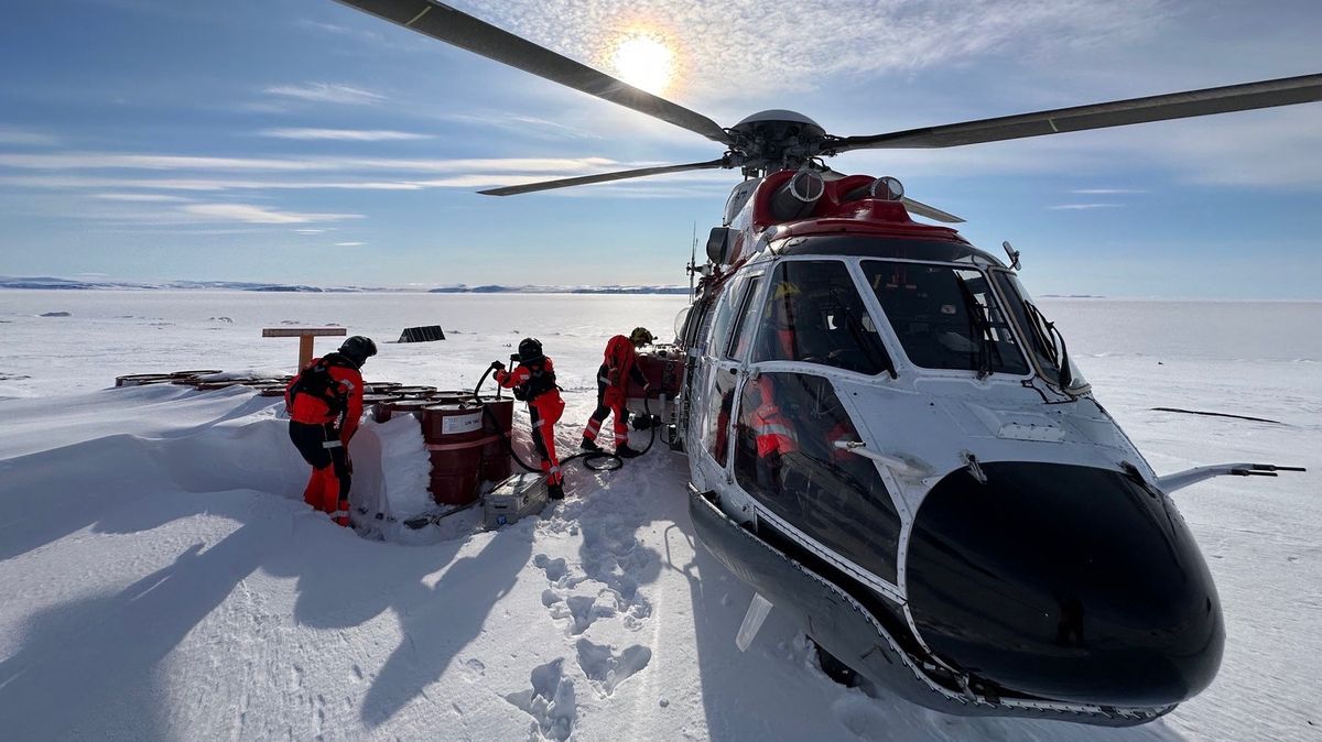 Nejsevernější záchranná operace: Norové letěli na severní pól pro nemocného Rusa