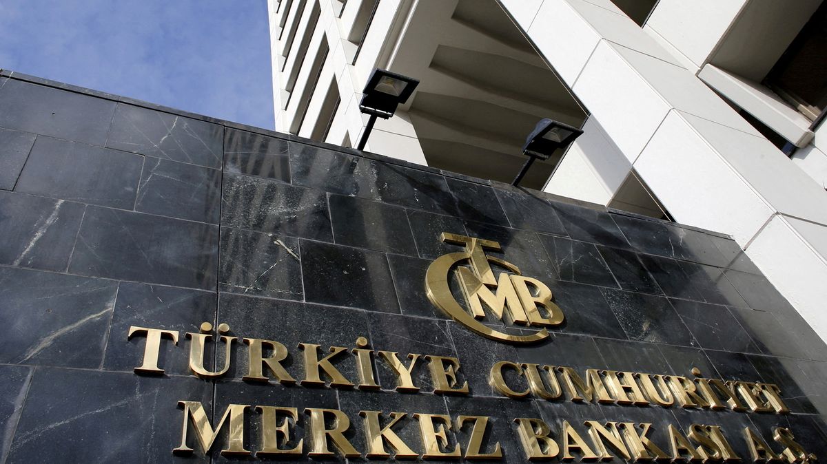 Turecká centrální banka nečekaně zvýšila základní úrokovou sazbu na 25 procent