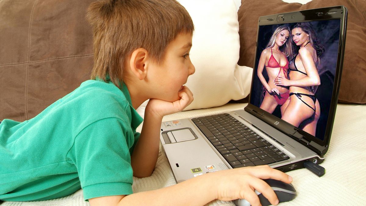 Až čtvrtina dětí se dnes setká s pornografií už v 8 letech. Hrozí jim závislost i pokřivený pohled na intimitu