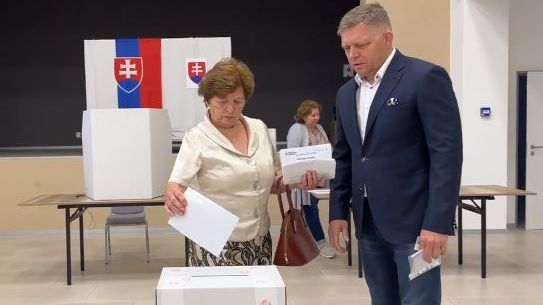 Vítězný Fico opět může počítat s křeslem premiéra