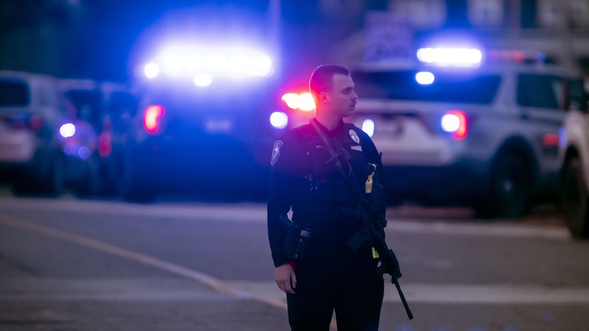 Útočník v psychiatrické léčebně v USA střílel po lidech