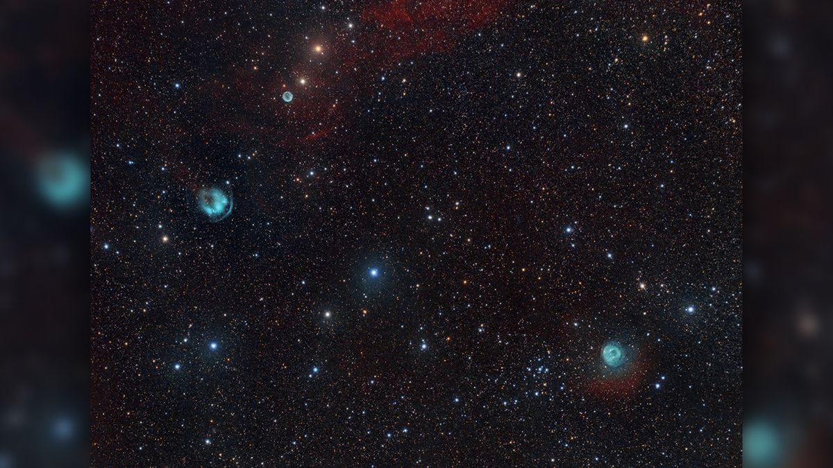 Český astrofotograf působivě zachytil tři planetární mlhoviny
